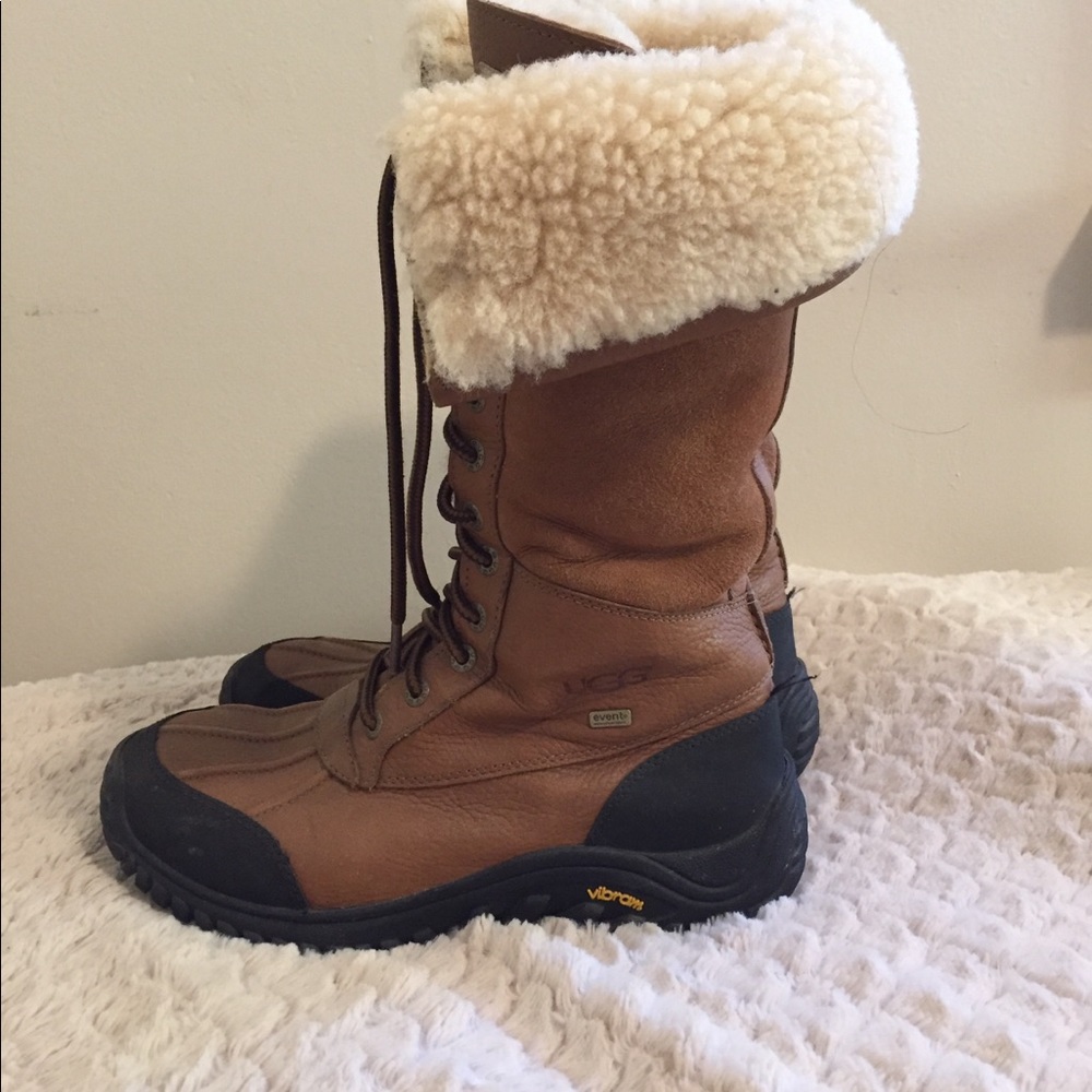 UGG Adirondack Tall Women’s - size 9